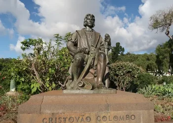 Bronze statue of Christopher Columbus