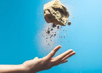 Rock fall to a open hand