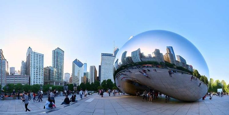Chicago History in the making. Chicago Monument. Photo by Pedro Szeke. Flickr.