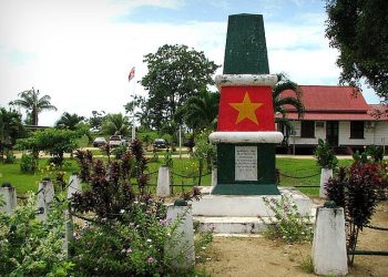 Suriname independence monument. Photo by Nicholas Laughlin. Flickr