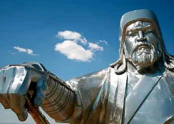 Genghis Khan statue. Photo by Francois Philipp. Flickr.