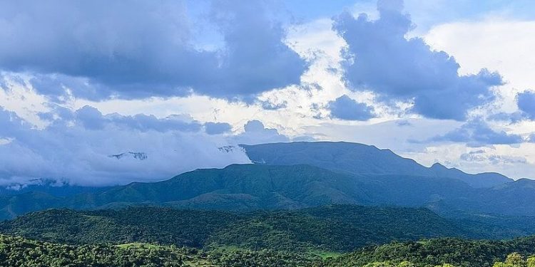 Chappal Wadi, highest point in sub-saharan, West Africa. Photo by Dotun55. Wikimedia.