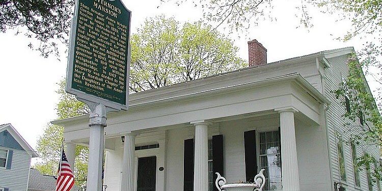 1839 Governor's Mansion in Marshall, Michigan. Photo by Battle Creek CVB. Flickr.