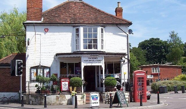 Twyford Post Office. Photo by Steve Rigg. Wikipedia.