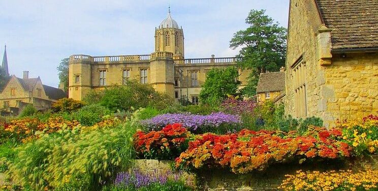 Christ Church Oxford in full bloom. Photo by Julie anne Johnson. Flickr.
