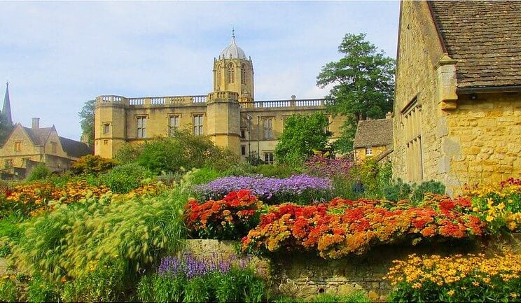 Christ Church Oxford in full bloom. Photo by Julie anne Johnson. Flickr.
