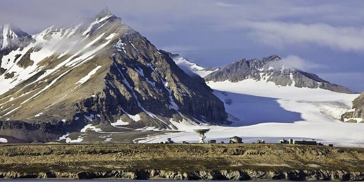 Arctic Mountains and defense instillation. Photo by Polar Cruises. Flickr.