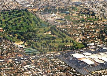 Ariel View of Reid Park and el Con Mall in Tucson. Photo by Bill Morrow. Flickr.