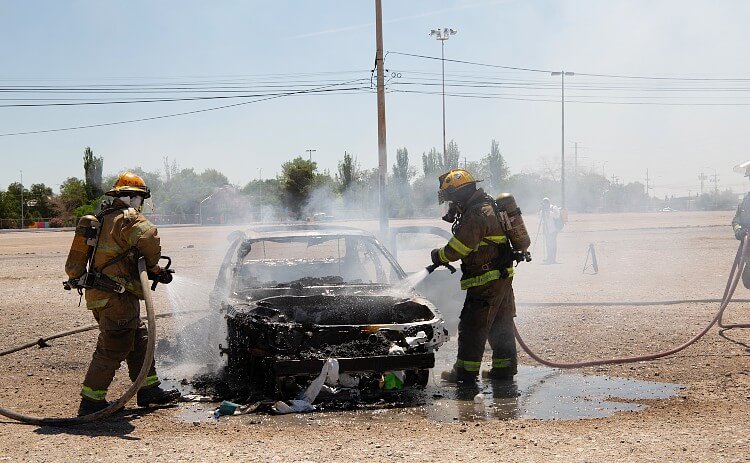 Members of the U.S. and Mexican militaries practice fire extinguishing techniques during Fuerzas Amigas 2024 in Ciudad Juarez, Mexico. Photo by Cathryn Lindsay, Airforce. DOD.