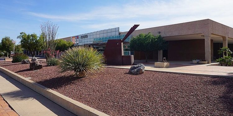 Tucson Arena at the Tucson Convention Center. Photo by Michael Barera. Wikimedia.
