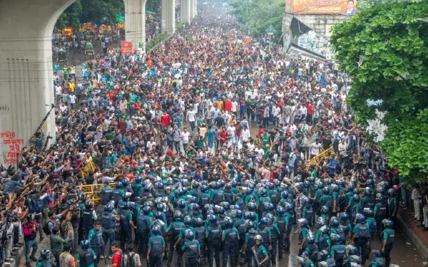 Understand the Bangladesh Quota Problem, its impact on job seekers, and the ongoing student protests. Photo By Monirul Alam. Aljazeera