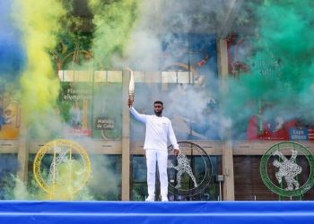 The Olympic Torch Relay in Seine-Saint-Denis. Photo by Pais Olympics. IOC.