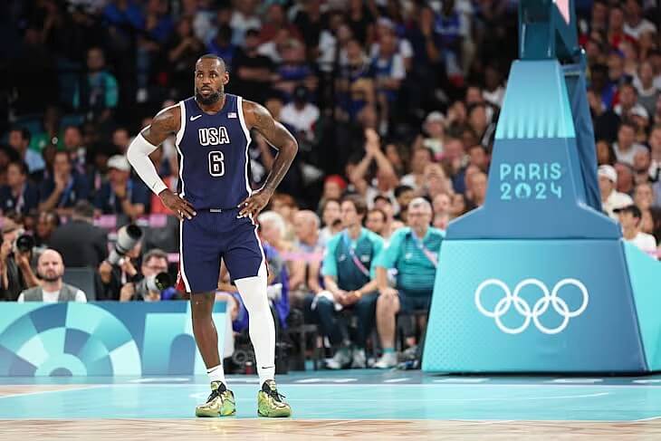 A moments rest in a end to end final. Photo by Getty Images. Paris 2024 Olympics.