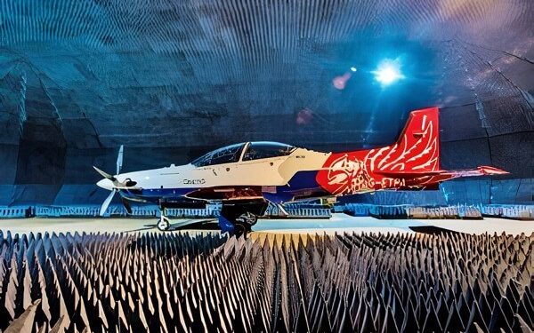Aircraft inside current anti-jamming facility. Photo by Qinetiq. MOD.