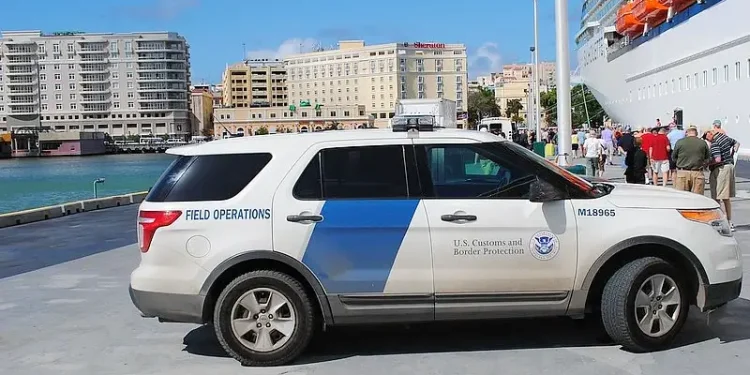 CBP car in Puerto Rico. Photo by Lee Cannon. Flickr.