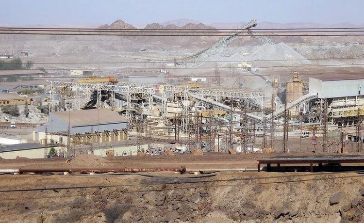 Converyors and processing of Uranium Rossing Mine Namibia. Photo by Amanderson. Flickr.