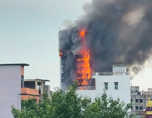 Government building on fire in Jessore Dhaka Bangladesh. Photo by Sumon Ahamed. Facebook.