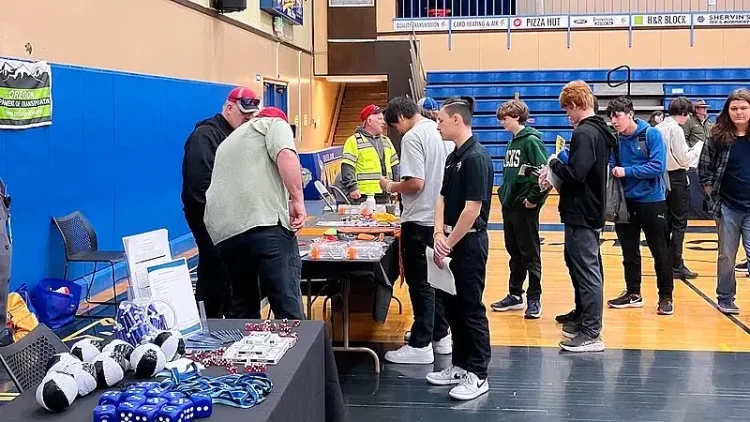 A line at the job fair. Photo by Oregon Department of Transportation.