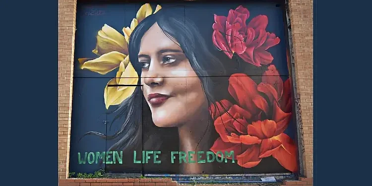 Mahsa -Zhina- Amini Mural, Hackney, London. Photo by Loco Steve.
