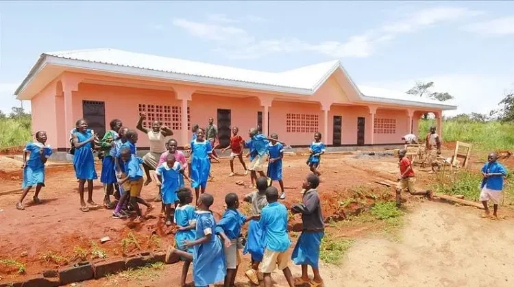Primary school life in Cameroon. Photo by Vitalis Barosse.