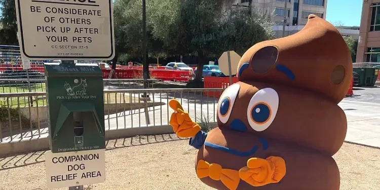 Do Pick up the Poo. Photo by City of Phoenix Water Services Department.
