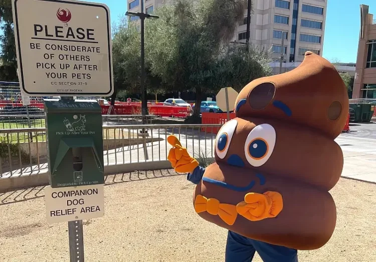 Do Pick up the Poo. Photo by City of Phoenix Water Services Department.