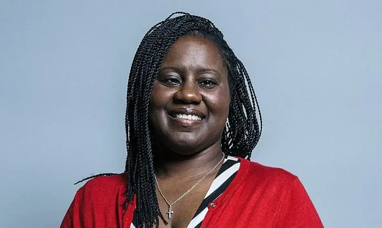 Official portrait of Marsha De Cordova. Photo by Chris McAndrew.