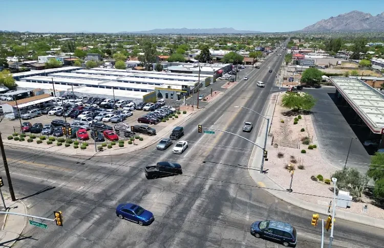 Proposed improvements for 1st Avenue from River Road to Grant Road. Photo by City of Tucson.