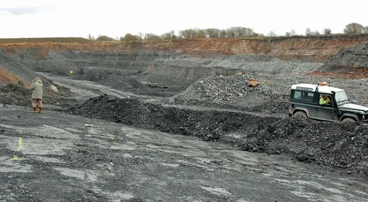 Rams seam of Coal. Photo by b3tarev3.
