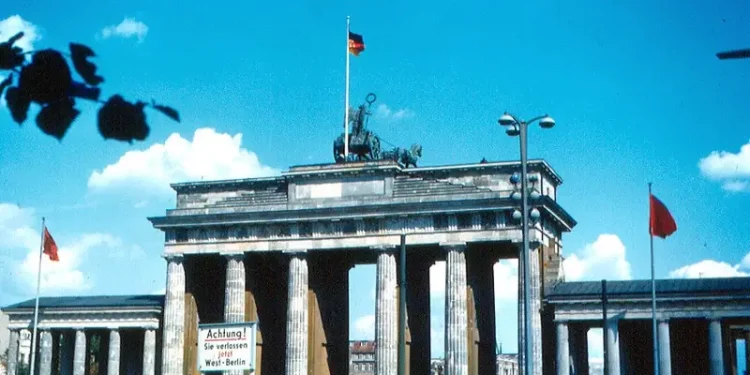 Berlin - Brandenburg Gate. Photo by Roger.