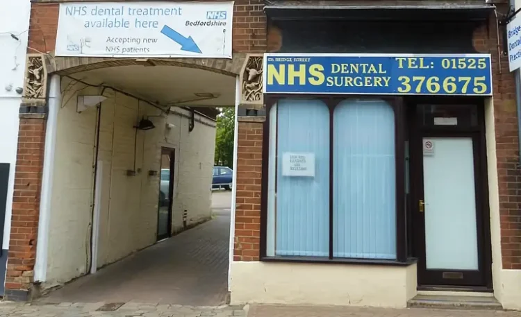 NHS dentists in Bridge Street. Photo by Basher Eyre.
