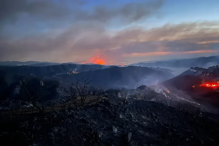 Wildfires rage in Southern California mountains, January 2025. Photo by Samuel Bowen.