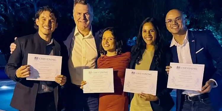 British Ambassador and Chevening scholars 2023-2024. Photo by British Embassy San Jose.
