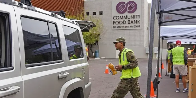 Food distribution in Tucson Arizona. Photo by The National Guard.