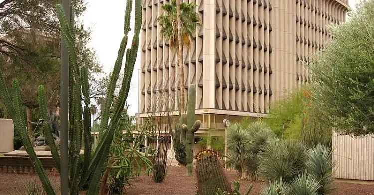 Pima County Courthouse, Tucson, Arizona. Photo by Ken Lund.