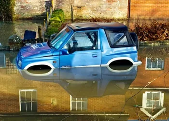 Car part submerged in a flood. Photo by the Environment Agency.