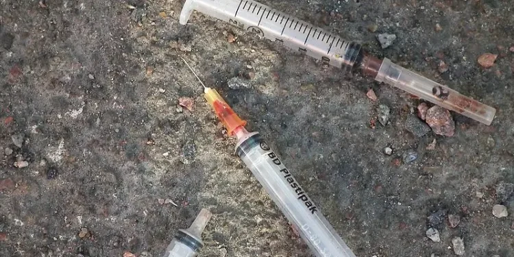 Drug addicts used needles. Photo by Nlipsane.