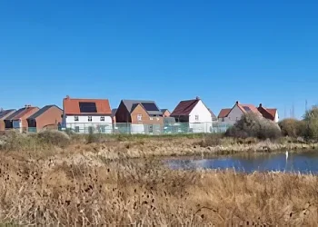 Housing project at harmony with it's surroundings. Photo by DEFRA.