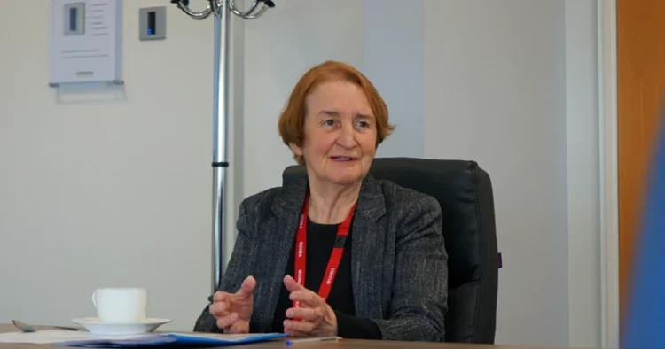 Wales Office Minister Dame Nia Griffith at Teledyne Qioptiq. Photo by the Wales Office.