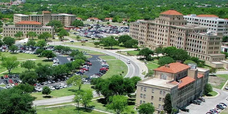 Old' Brooke Army Medical Center building. Photo by Mark T Snow.