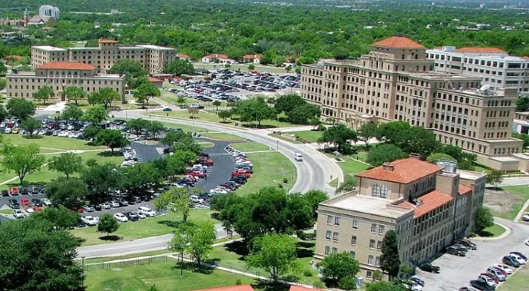 Old' Brooke Army Medical Center building. Photo by Mark T Snow.
