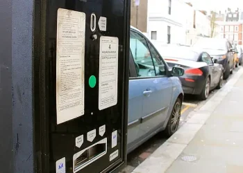 Parking Meter Pay Station, London. Photo by Dan Xoneil.