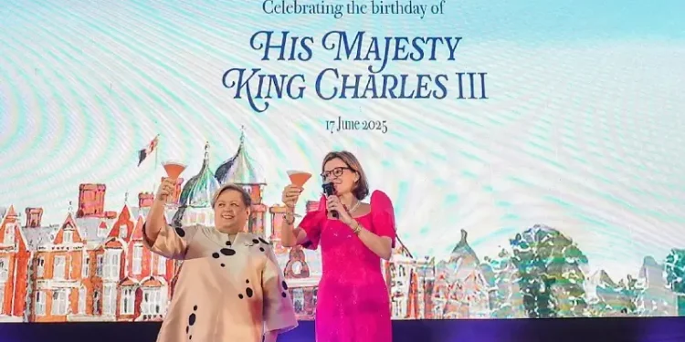 A toast to the health of HM King Charles III and to the prosperity of the Filipino people. Photo by the British Embassy Manila