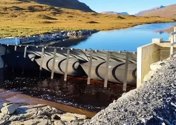 A water control gate installed by Dyrhoff in Scotland. Photo by Dyrhoff.