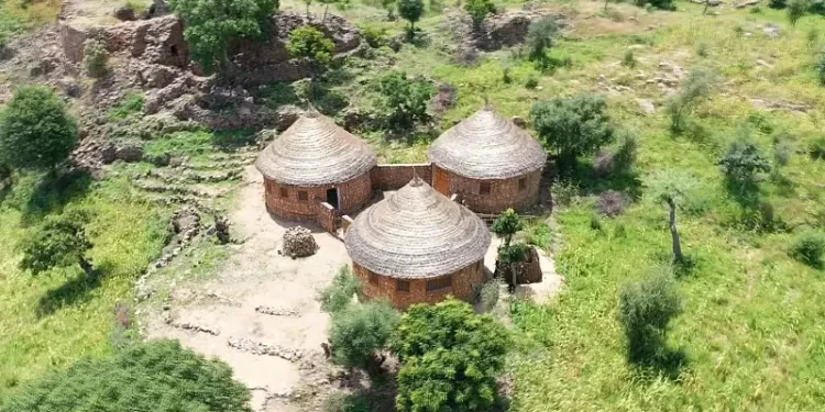 Aerial view of the Diy-Gid-Biy passage huts. Photo by Alice Biada.