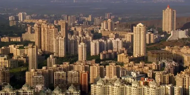 Mumbai, Pakistan skyline. Photo by Deepak Gupta.