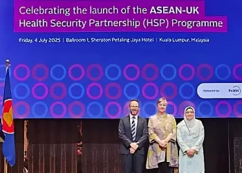 UK Ambassador to ASEAN, Sarah Tiffin with Datuk Dr Nor Fariza binti Ngah, Deputy Director General of Health. Photo by the UK Mission to ASEAN.