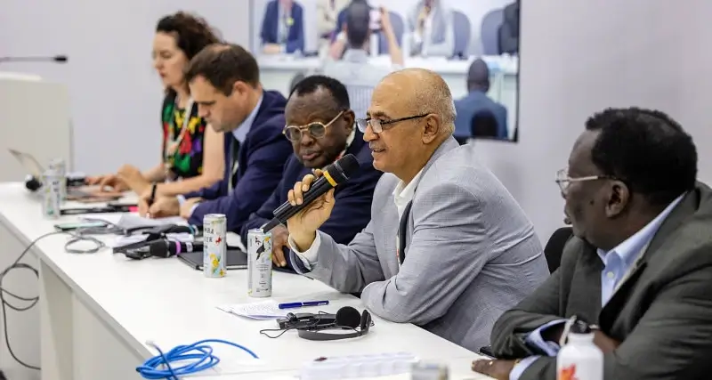 Yemen's Minister of Water and Environment, Mr. Tawfiq Al-Sharjabi, speaking at a COP30. Photo by Joel Sheakoski and ODI Global.