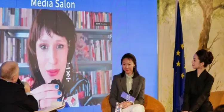 The Salon included extended networking and interactive games. Photo by the European Union.