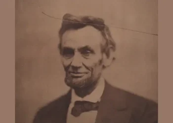 Alexander Gardner's famous cracked glass plate. Photo of Abraham Lincoln. Image shared by David of Flickr